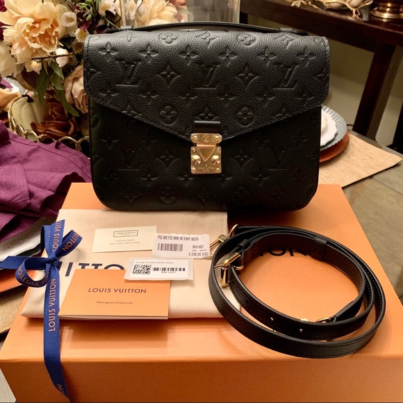 SOLD! Louis Vuitton Pochette Métis Empreinte Black - Picture 1 of 8